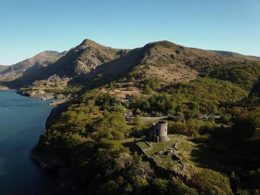 Perfect For Snowdon. Groups, Families+Dogs Welcome لانبرس المظهر الخارجي الصورة
