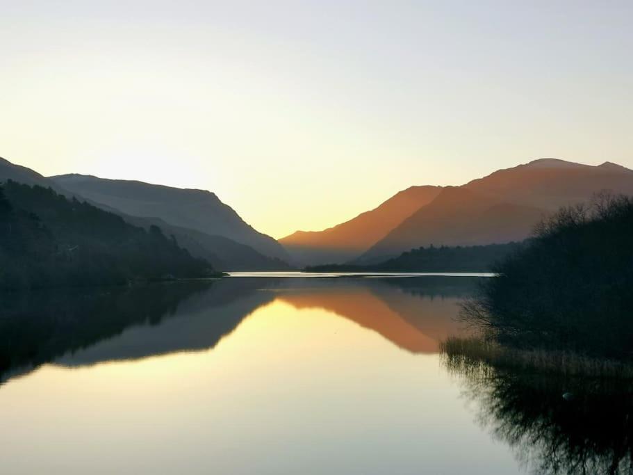 Perfect For Snowdon. Groups, Families+Dogs Welcome لانبرس المظهر الخارجي الصورة