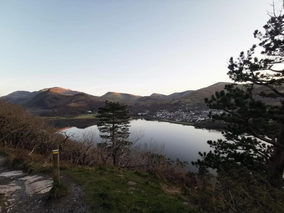 Perfect For Snowdon. Groups, Families+Dogs Welcome لانبرس المظهر الخارجي الصورة